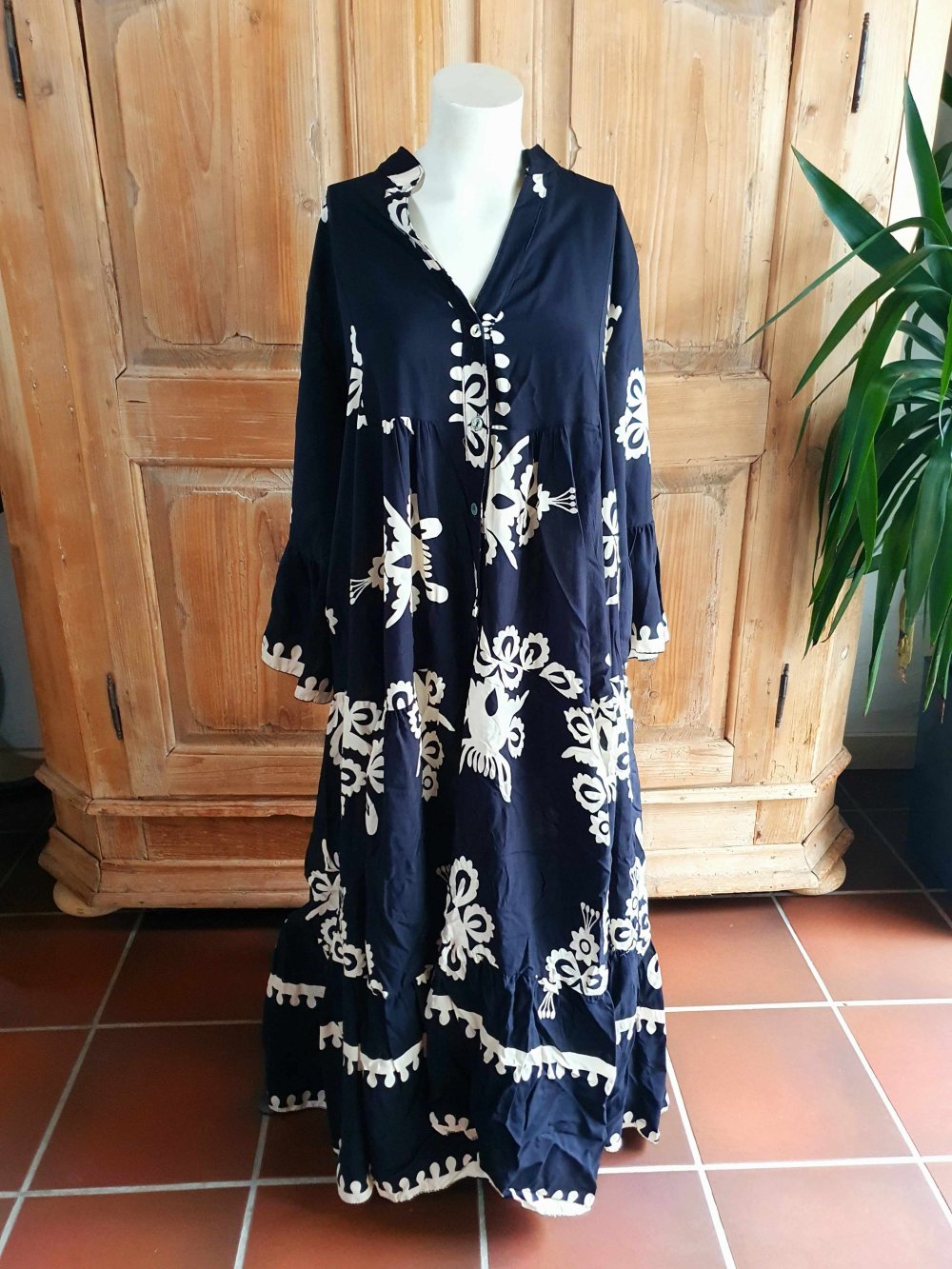 NEU Boho Ethno Maxikleid schwrz weiß Muster Folklore Unisize oversized 44 XXL