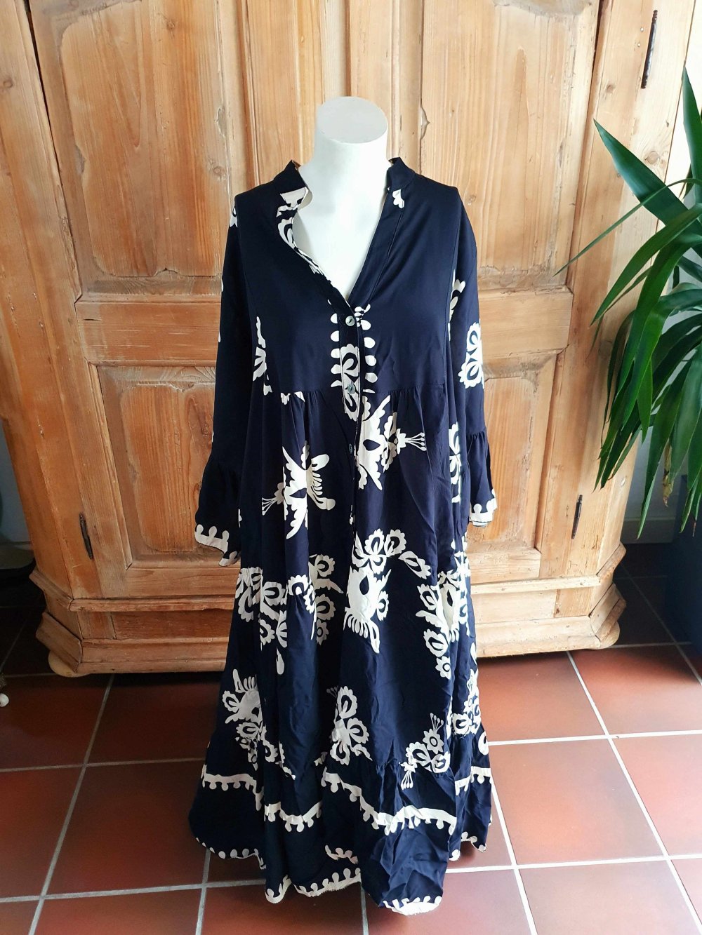 NEU Boho Ethno Maxikleid schwrz weiß Muster Folklore Unisize oversized 44 XXL