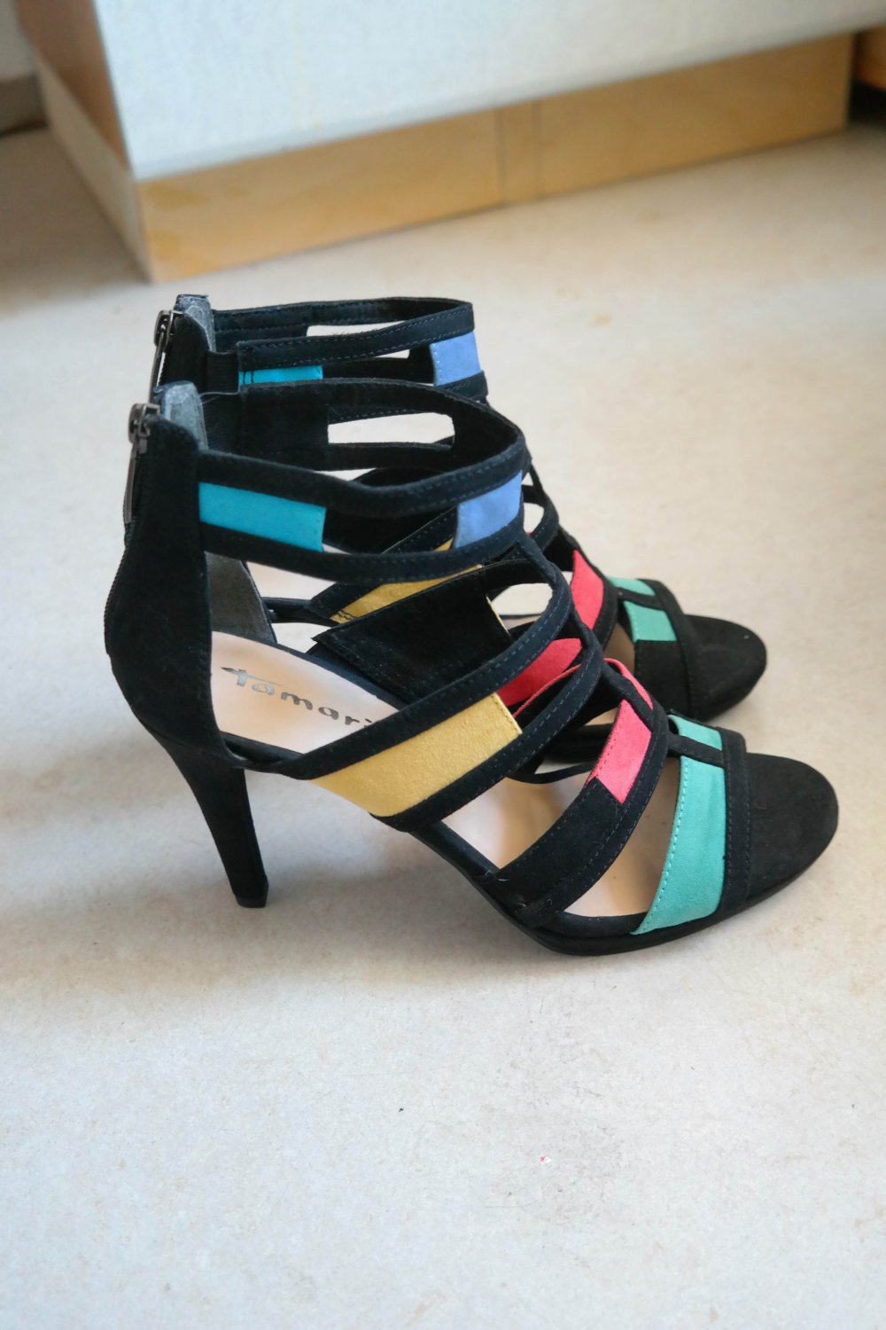 NEU Tamaris High Heels schwarz bunt Ledersohle Leder Sandale Riemchen 40