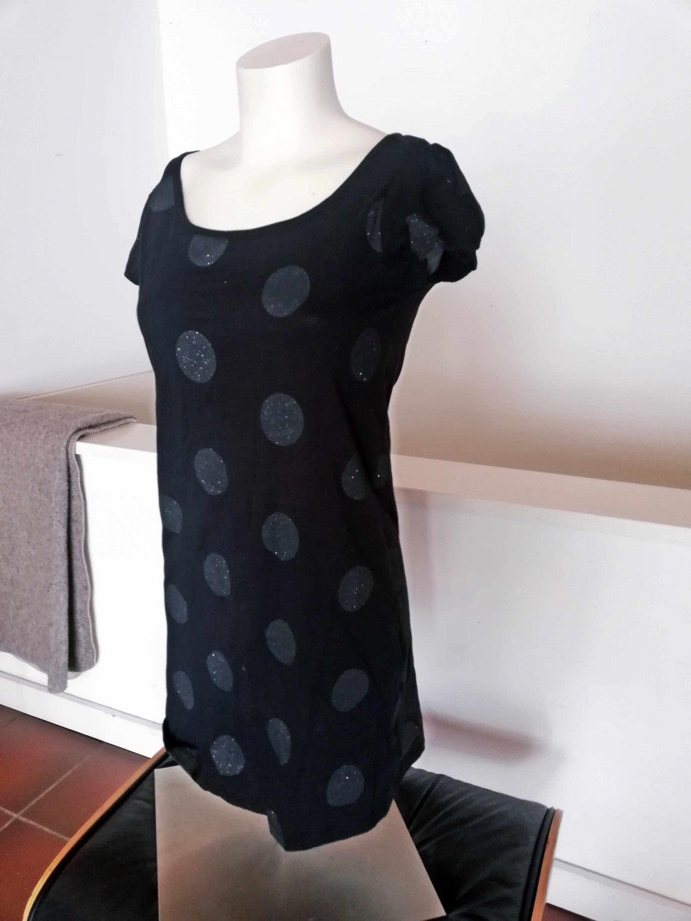 NEU Minikleid schwarz Punkte gepunktet silber Puffärmel Rockabilly rockabella S 36