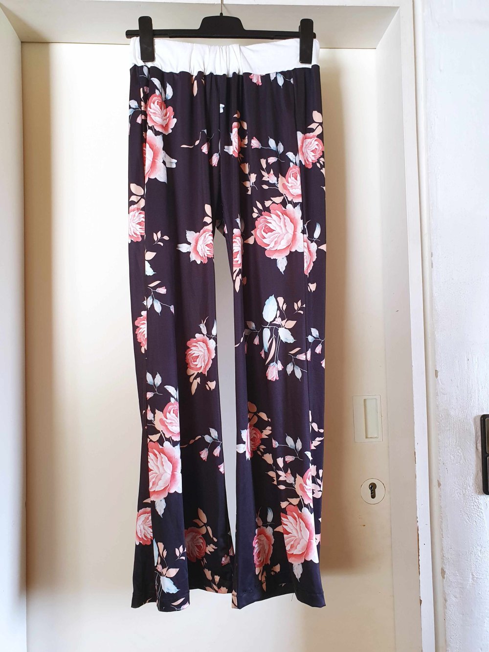 Haremshose weite Hose Blumen geblümt schwarz bunt stretchig S M L