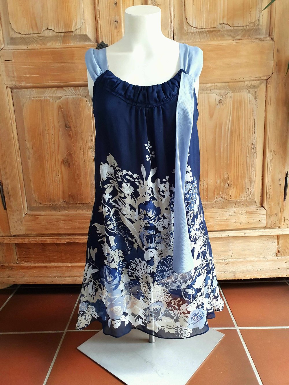 Zero Minikleid Schleife Tunika geblümt Blumen blau bunt Satin Fairy 36 S Empire