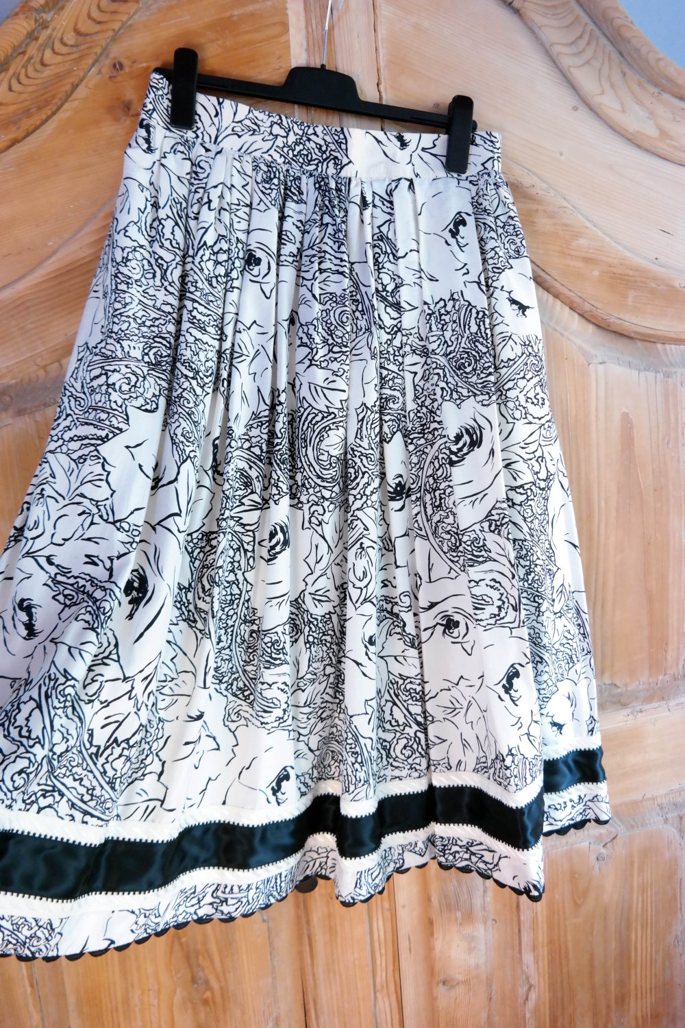 Helene Straßer Vintage Rock 100% Seide weiß schwarz Floral Sommerrock 38 M