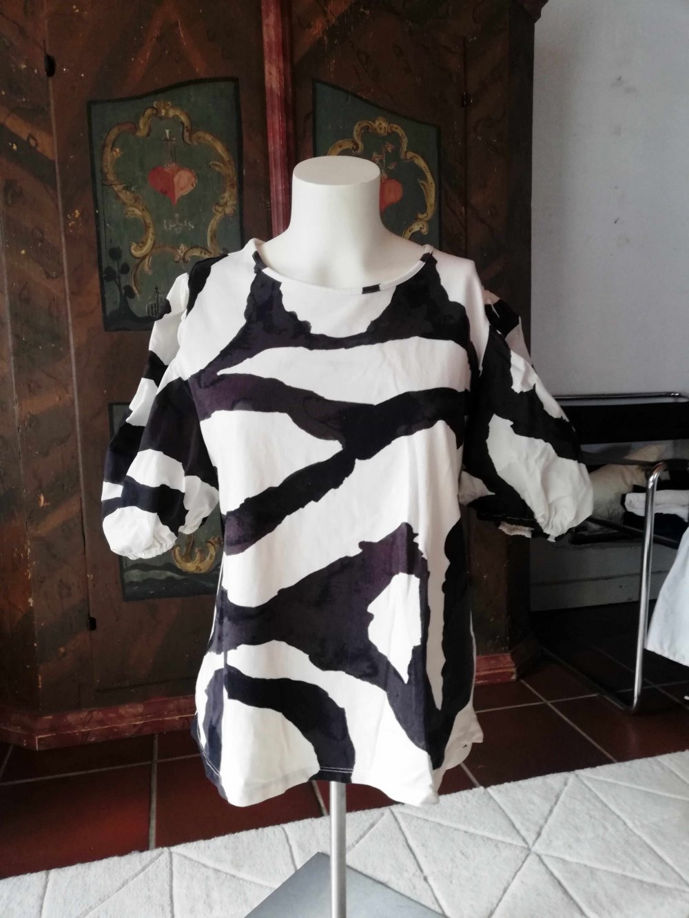 H&M Bluse Puffärmel Shirt schwarz weiß Wolken Batik Marimekko XL L 42 40