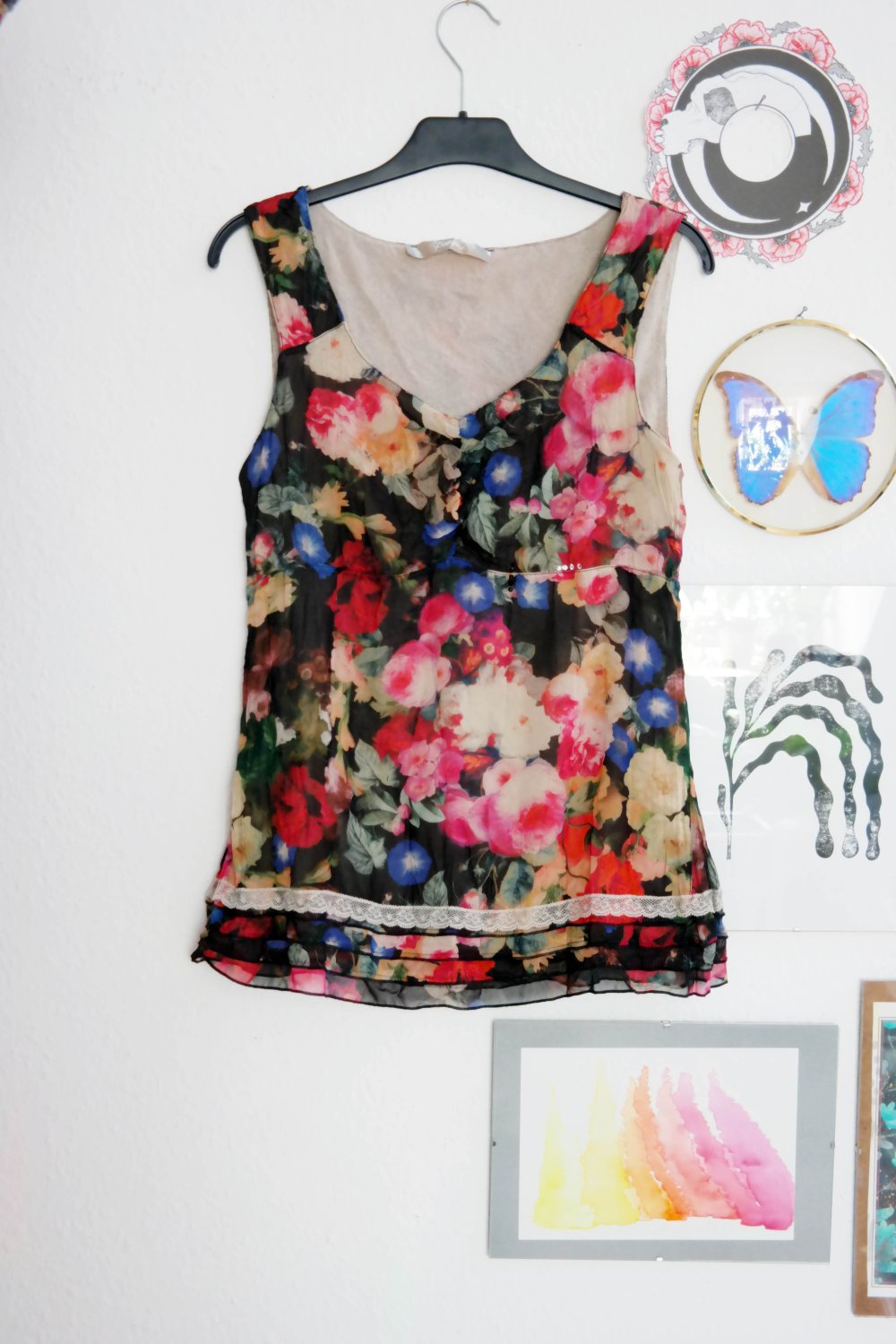 Bottega Top bunt Romantik Barock Blumen geblümt Raffung V-Auschnitt Spitze S M