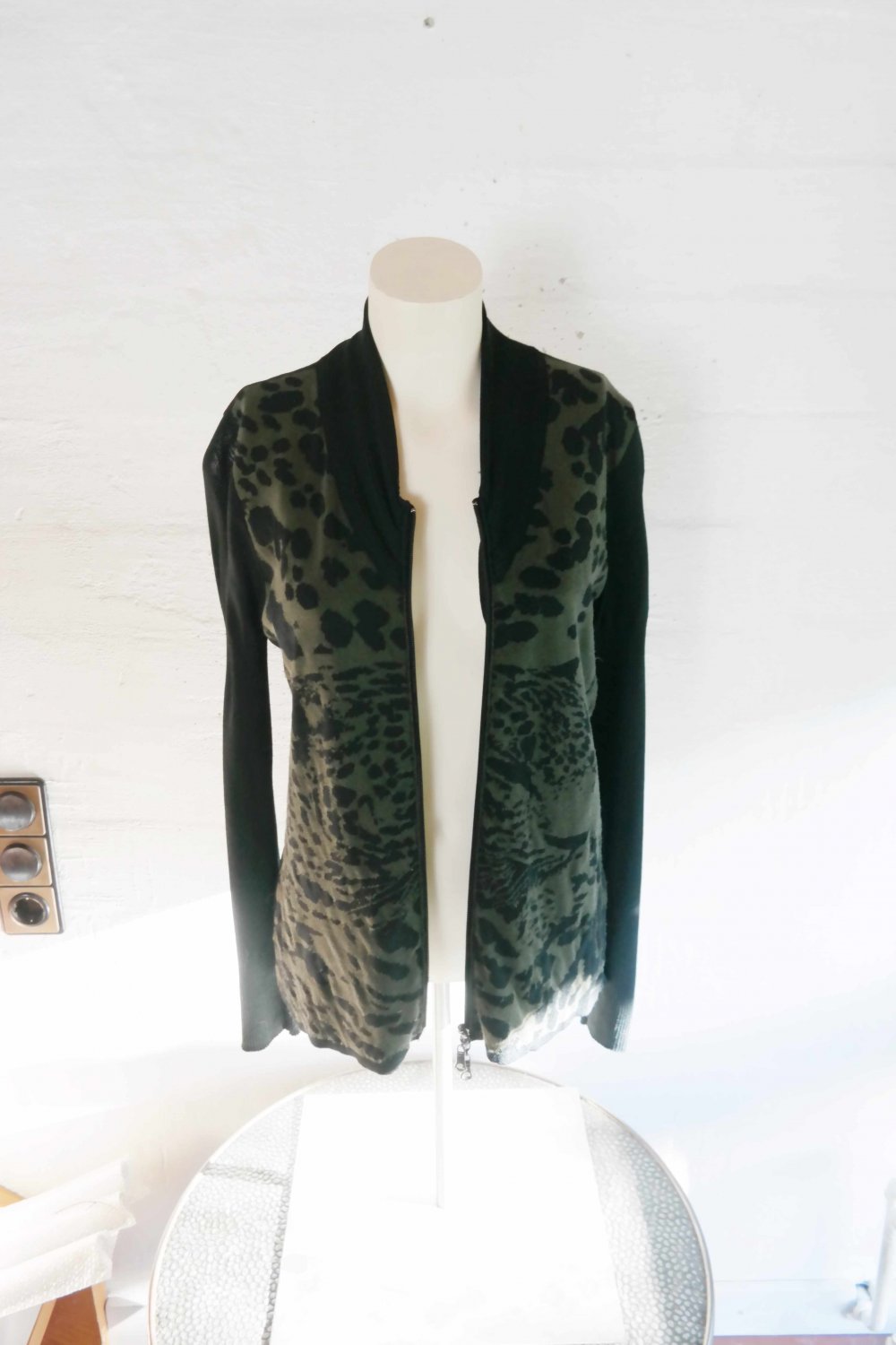 Biba Cardigan Leopard Muster schwarz khaki M 38