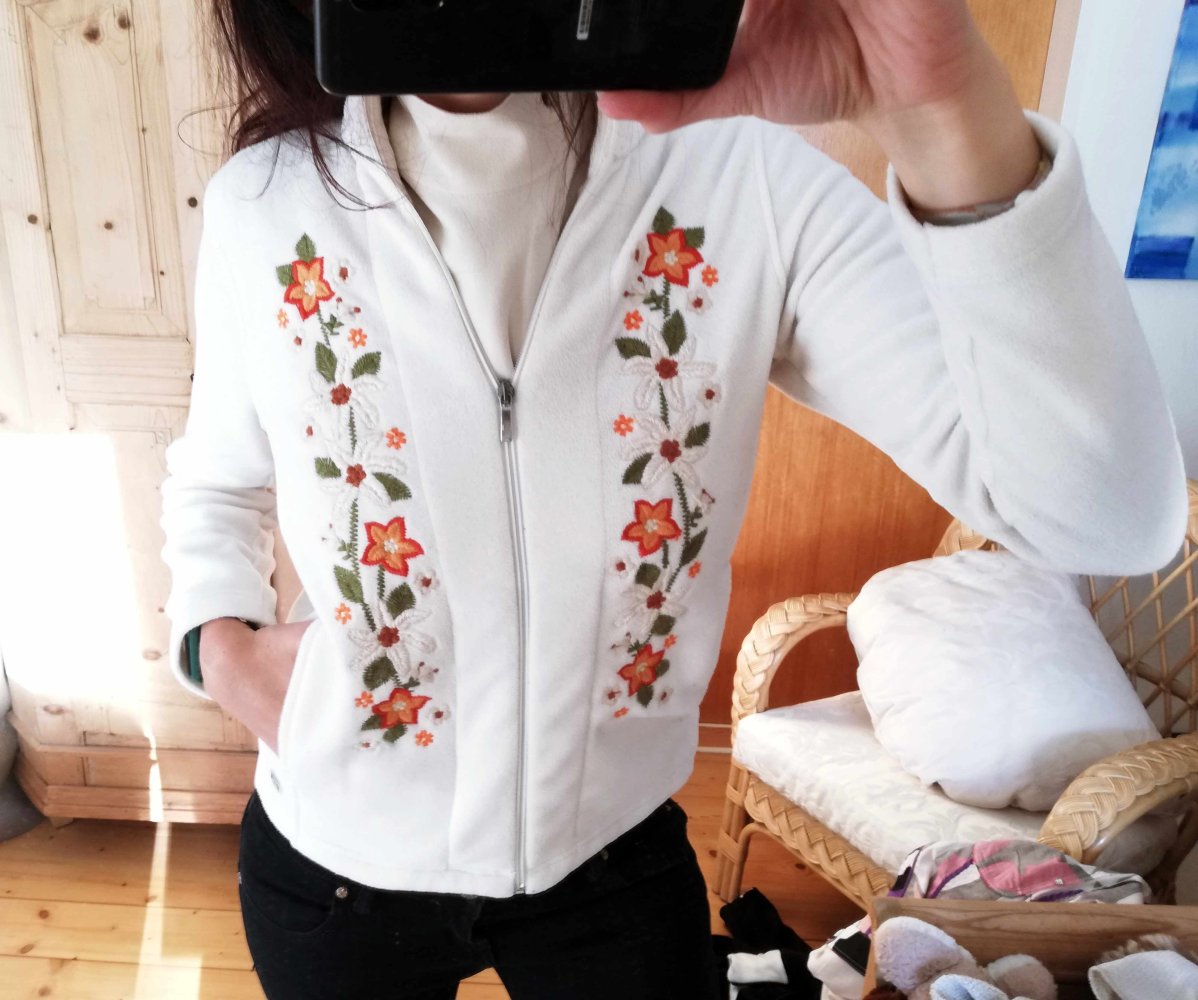 Fleecejacke Stickerei bestickt Blumen Ethno Folklore weiß bunt S 36 M 38