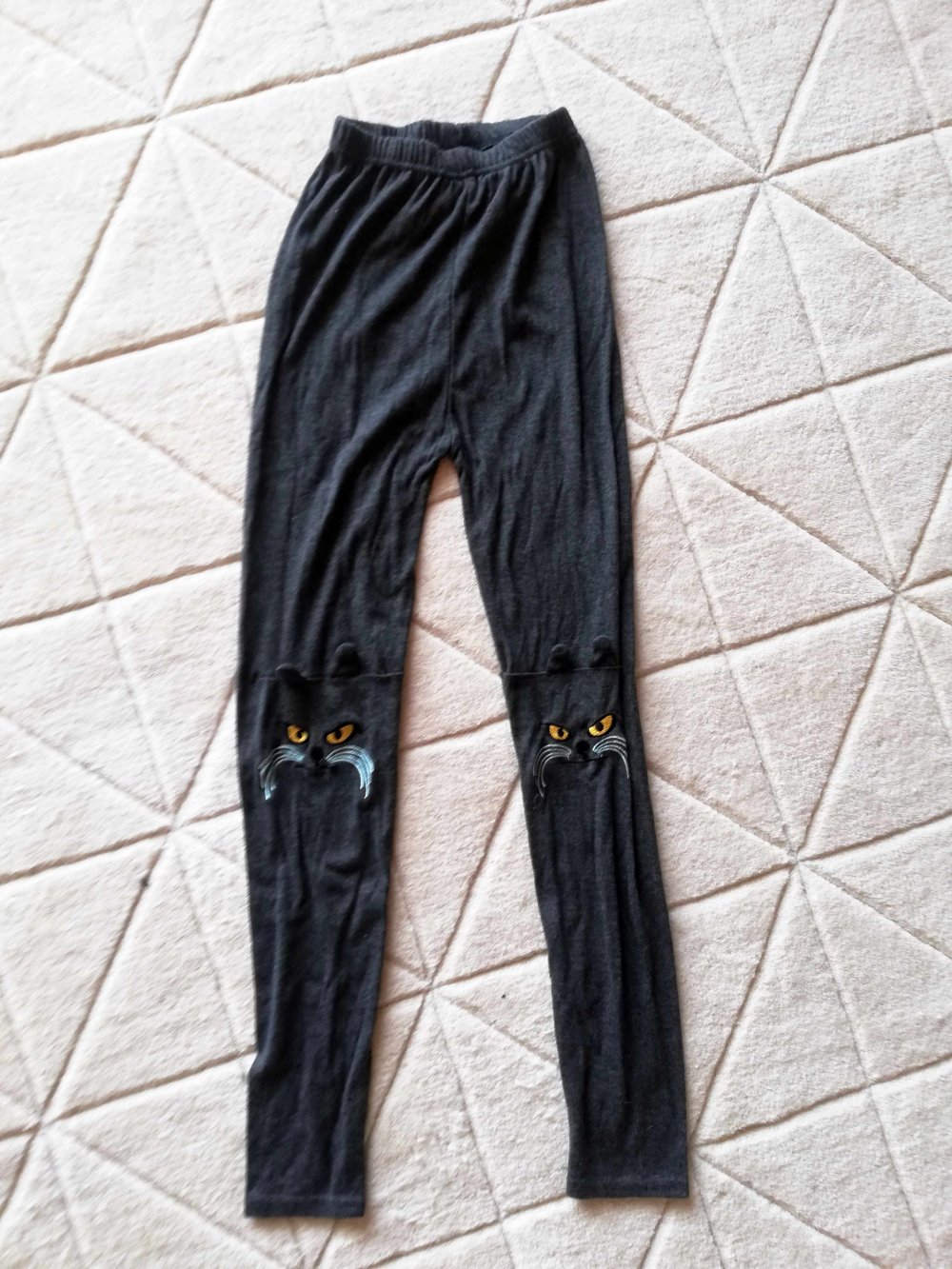 Wie NEU Leggings Katze Gesicht aufgestickt grau S 36 Comic Kawaii