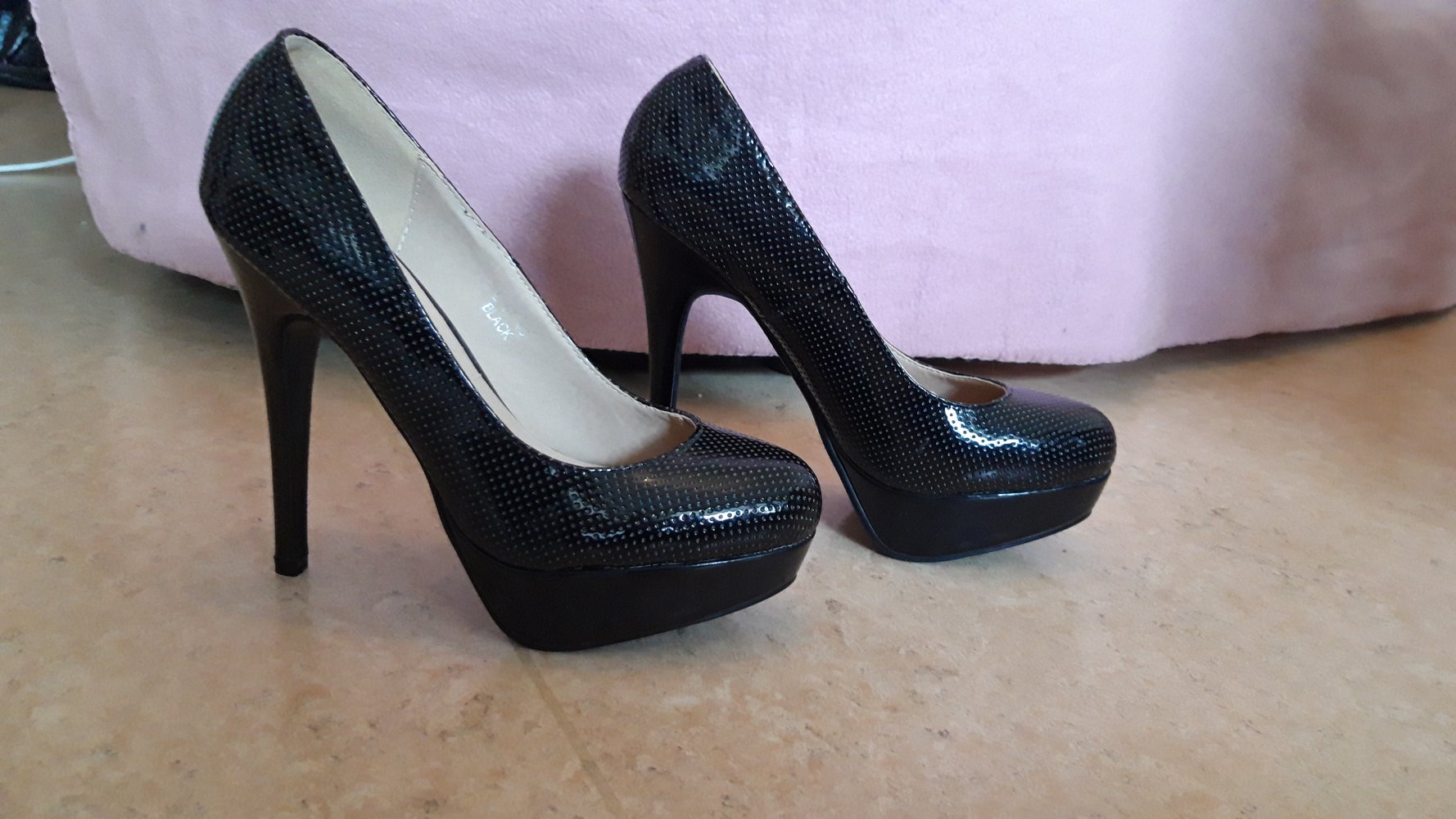 Lack- Plateau Pumps 