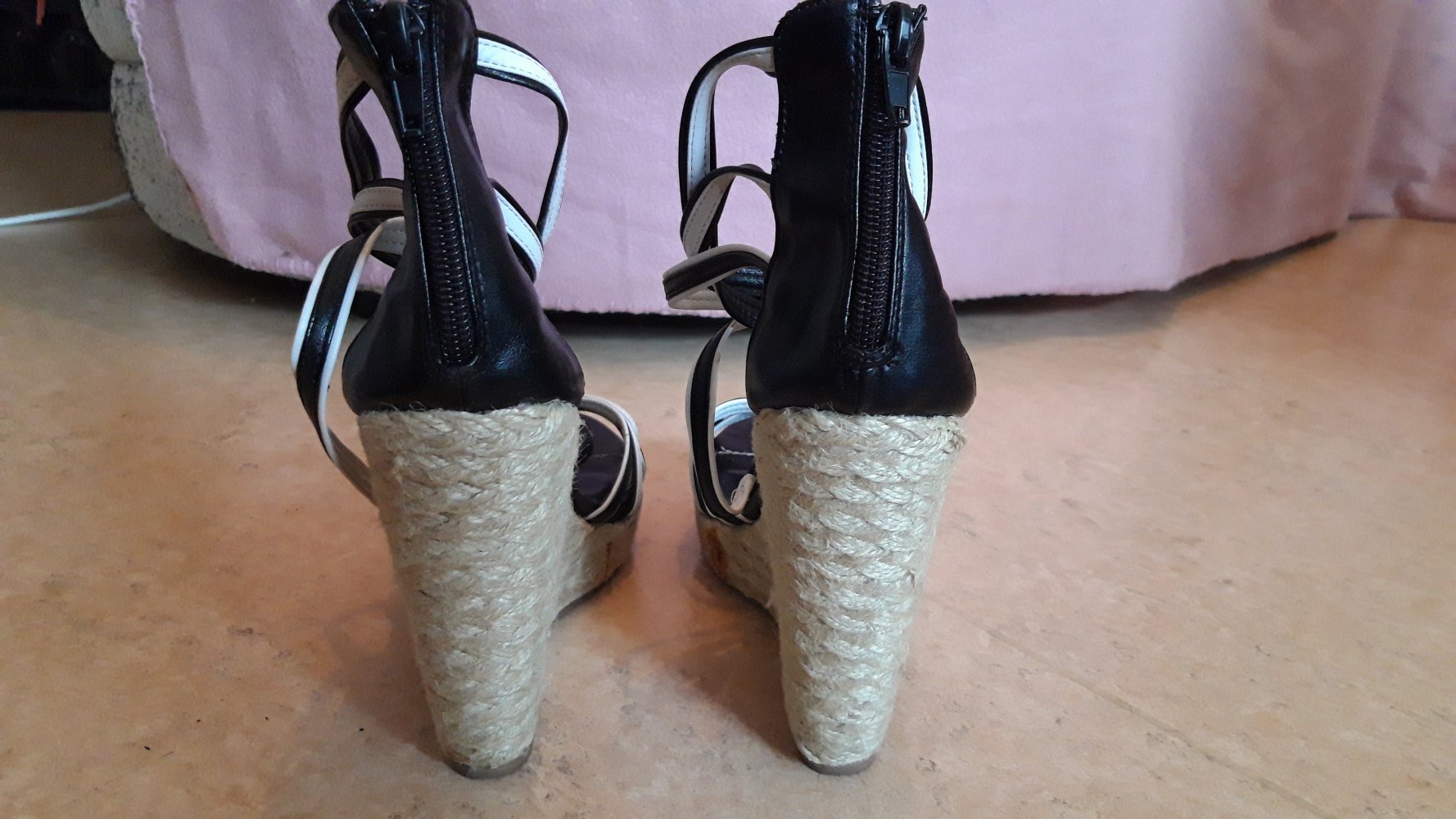 Sling-Keilsandalen