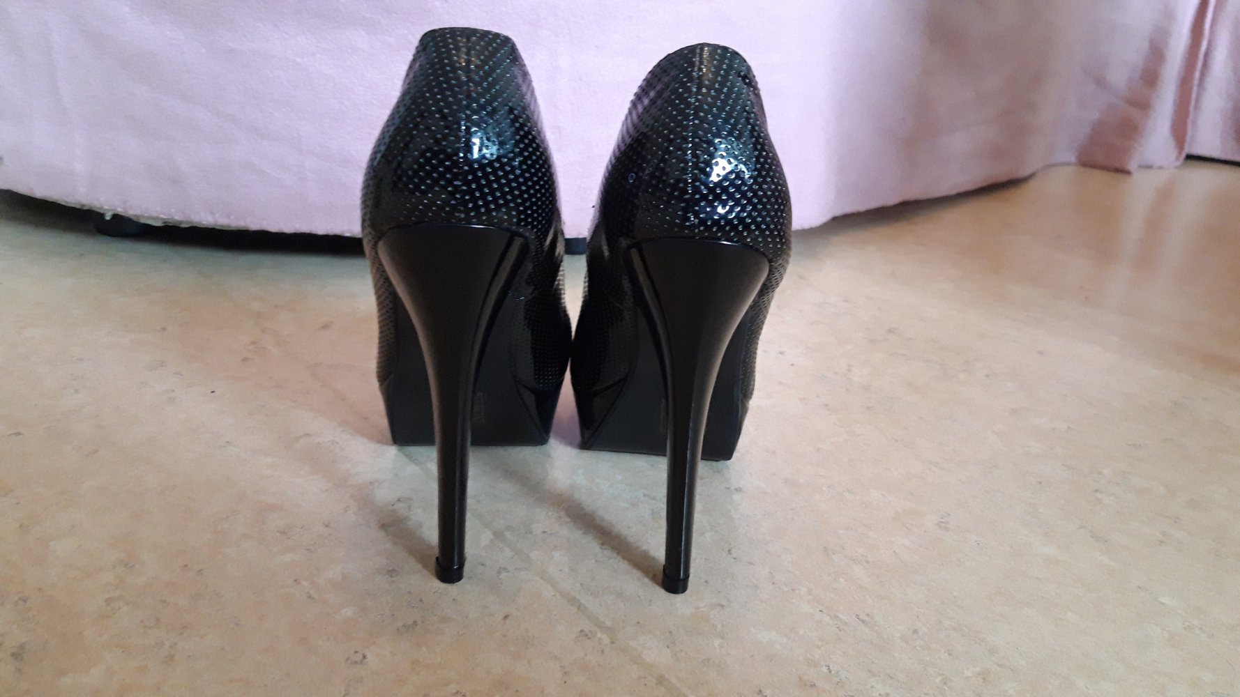 Lack- Plateau Pumps 