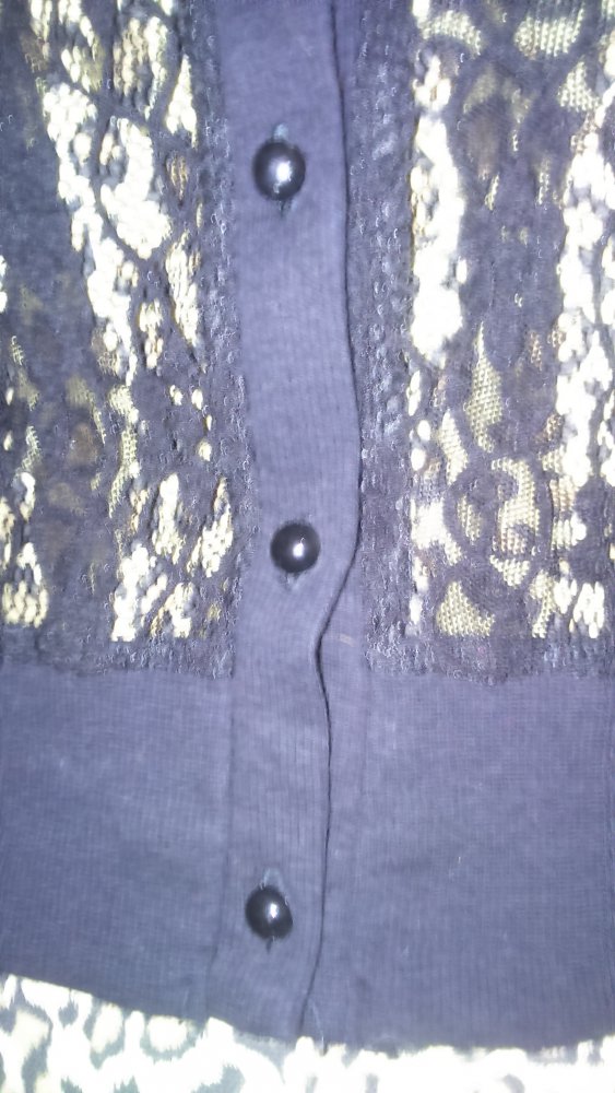 Strickjacke Spitze-ähnlich mit Rüschen 