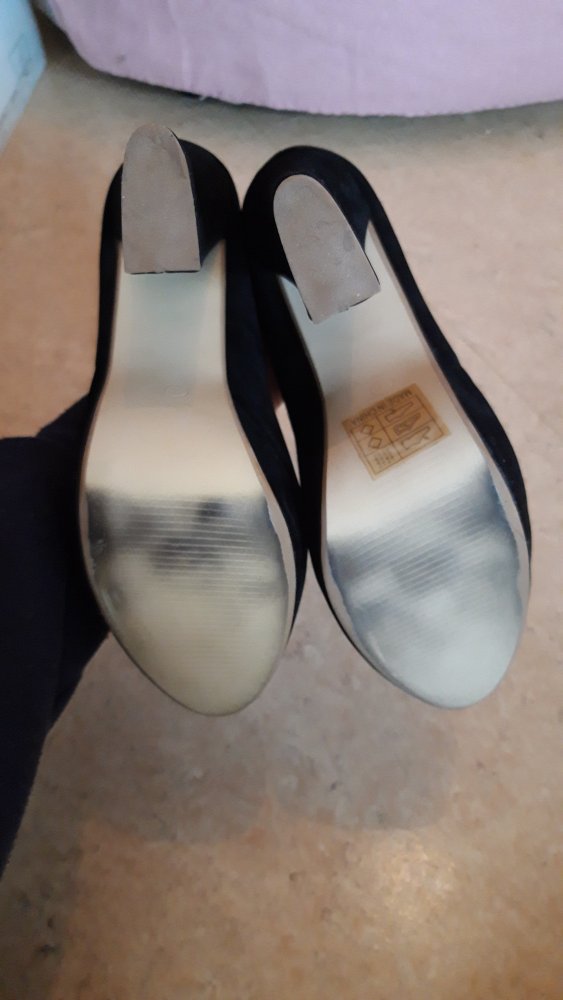 Samtige Pumps