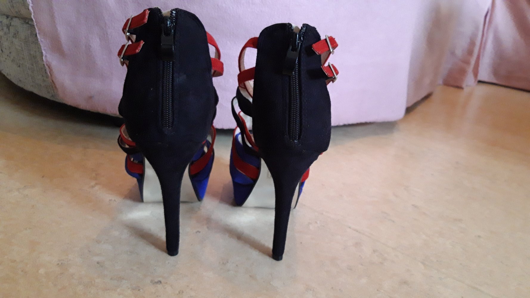 Samtige Heels
