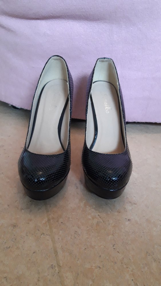 Lack- Plateau Pumps 