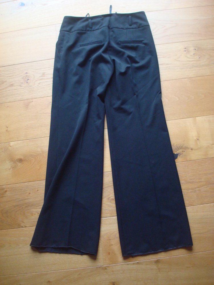Hose, Marlenehose, weite Hose in Schwarz 