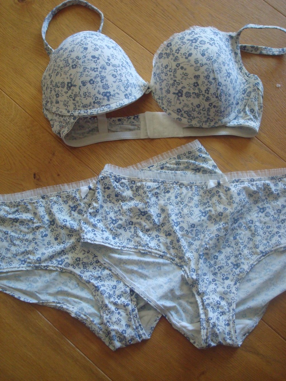 Unterwäsche Set BH und Slip Neu