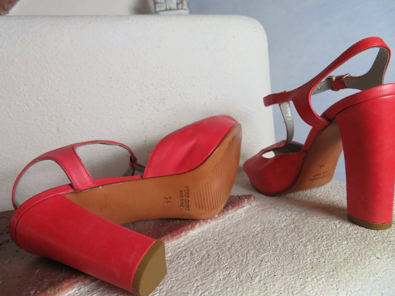 neue IL LACCIO Italy Echtleder Sandaletten T-Steg 37 Plateau Korallen Rot NP