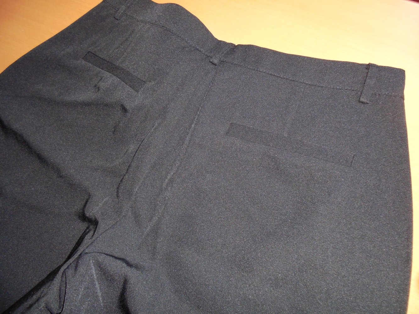 NEU: elegante 7/8 Damen Hose schwarz Gr. 38 von Bonprix mit Druckknöpfen unten