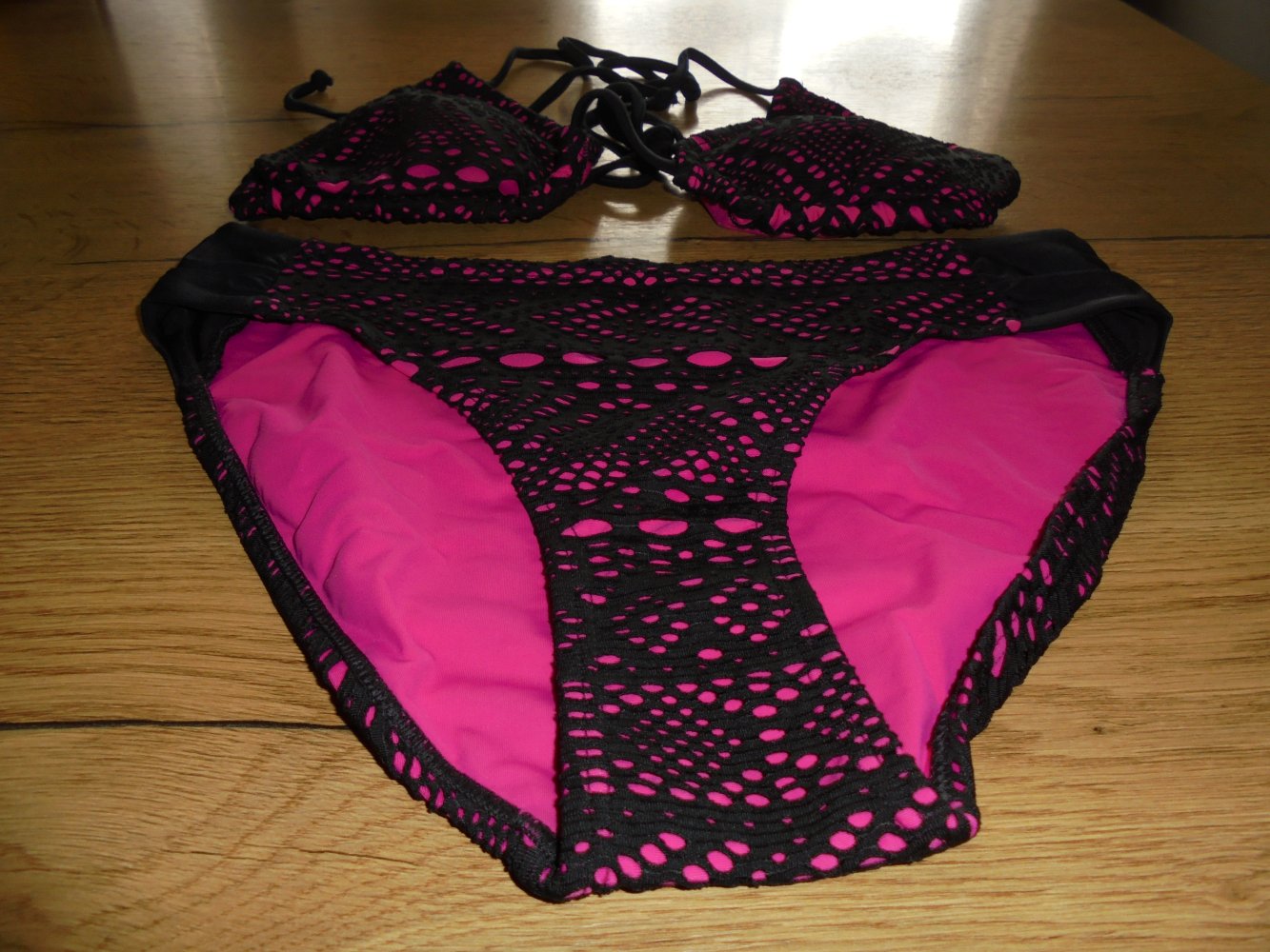 NEU: Damen Bikini schwarz/pink Gr. 38 Cup B v. Bonprix