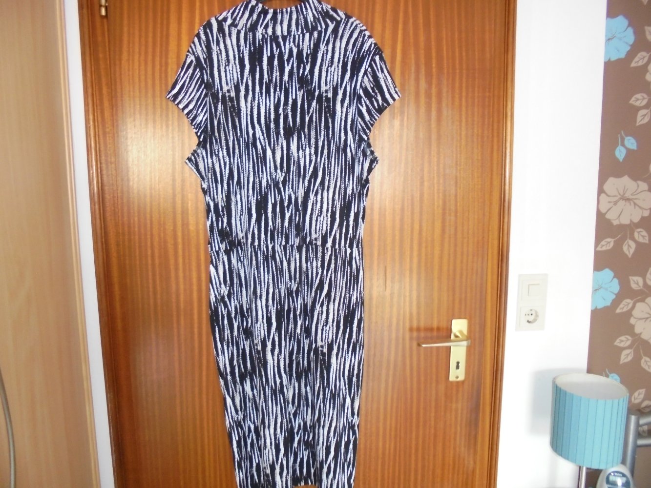 wunderbares Damen Sommerkleid schwarz/ weiß gemustert Gr. L/XL