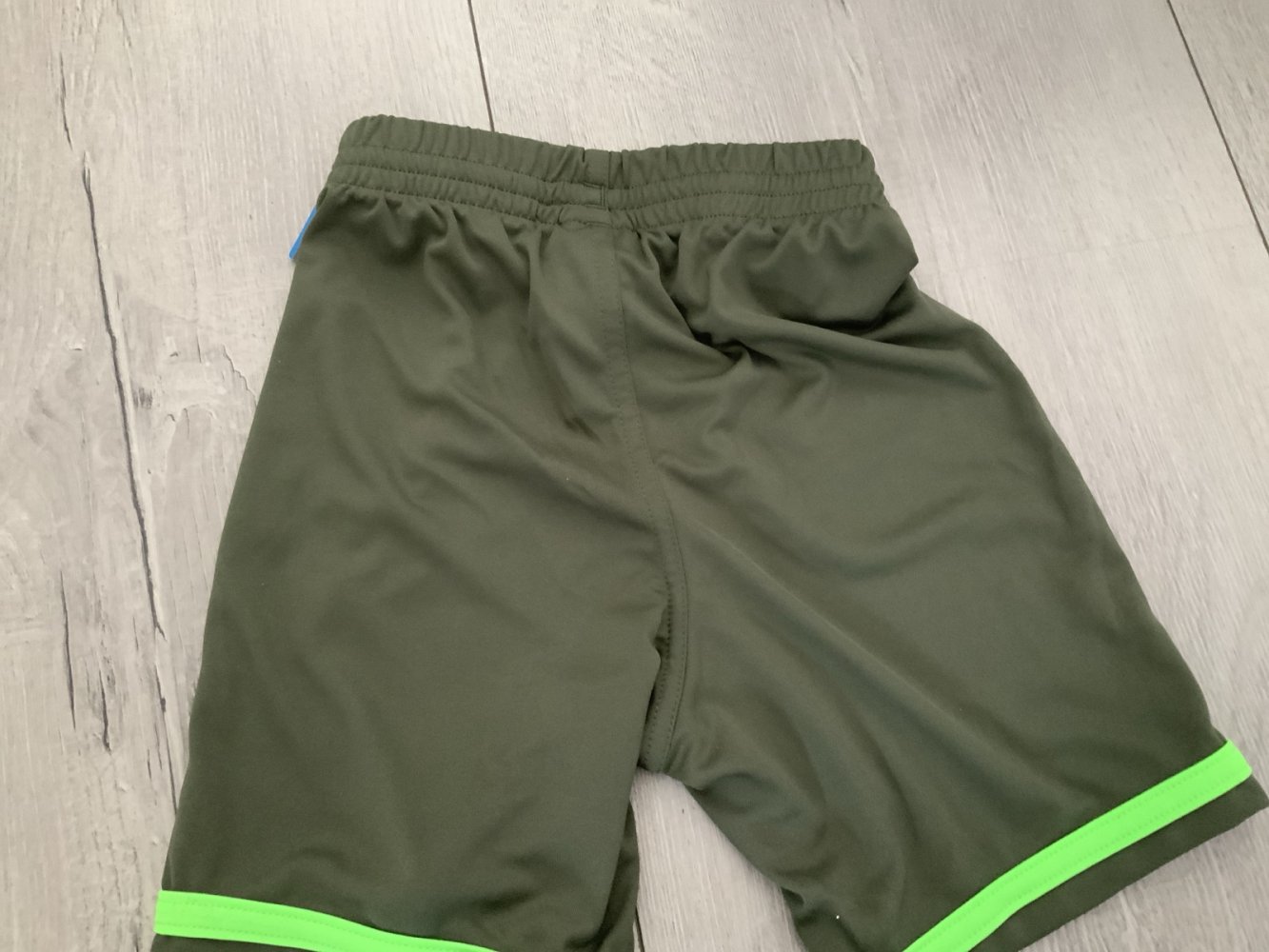 Zwei Shorts in gr. 116/ Jako / Zwei für einen Preis 