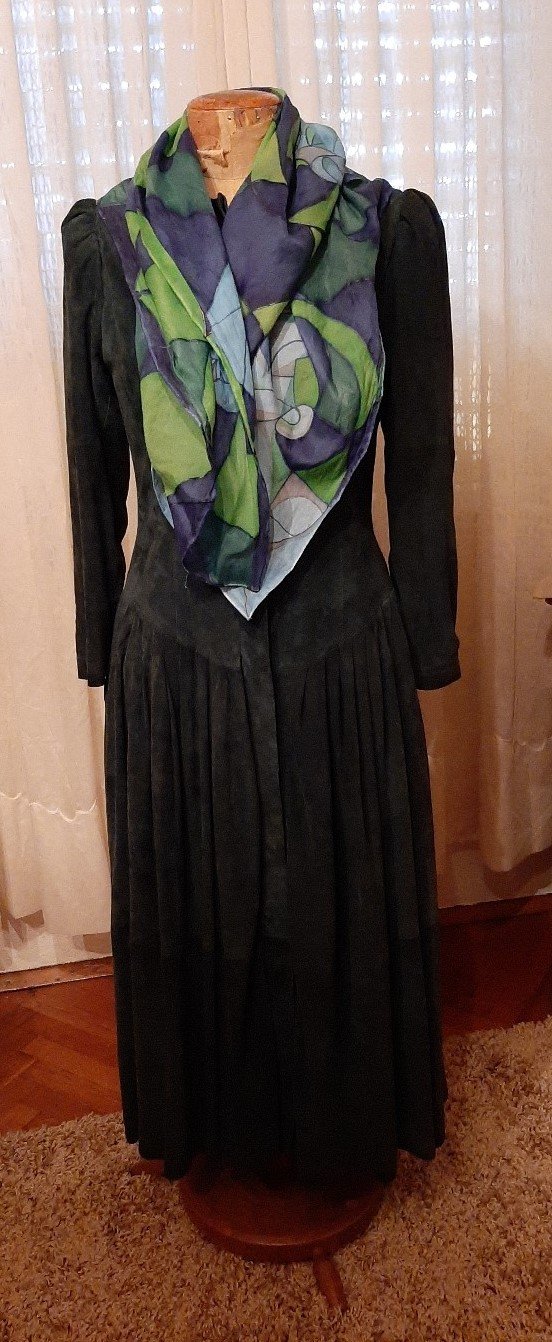 SEHR EXKLIUSIVES ECHT LEDER KLEID IM LANDHAUSSTIL HERVORRAGENDER ZUSTAND HOHER NP !!!
