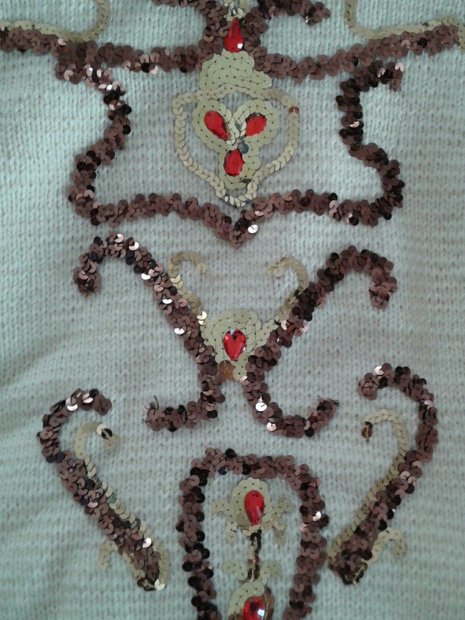 NEUER !!! WUNDERSCHÖNER EXKLUSIVER HANDGESTRICKTER UND HAND-BESTICKTER PULLI MADE IN AUSTRIA