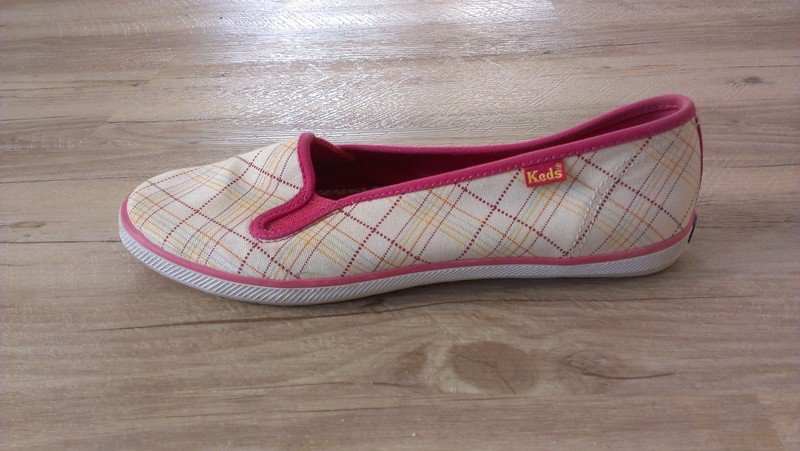 Slipper in weiß/pink aus Kanada