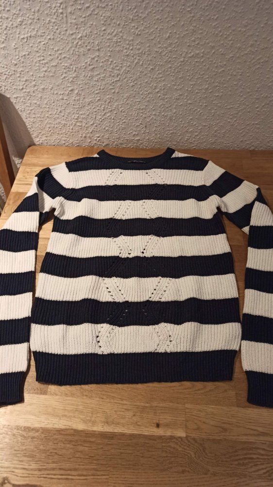 Wunderschöner Pulli, Größe S,
