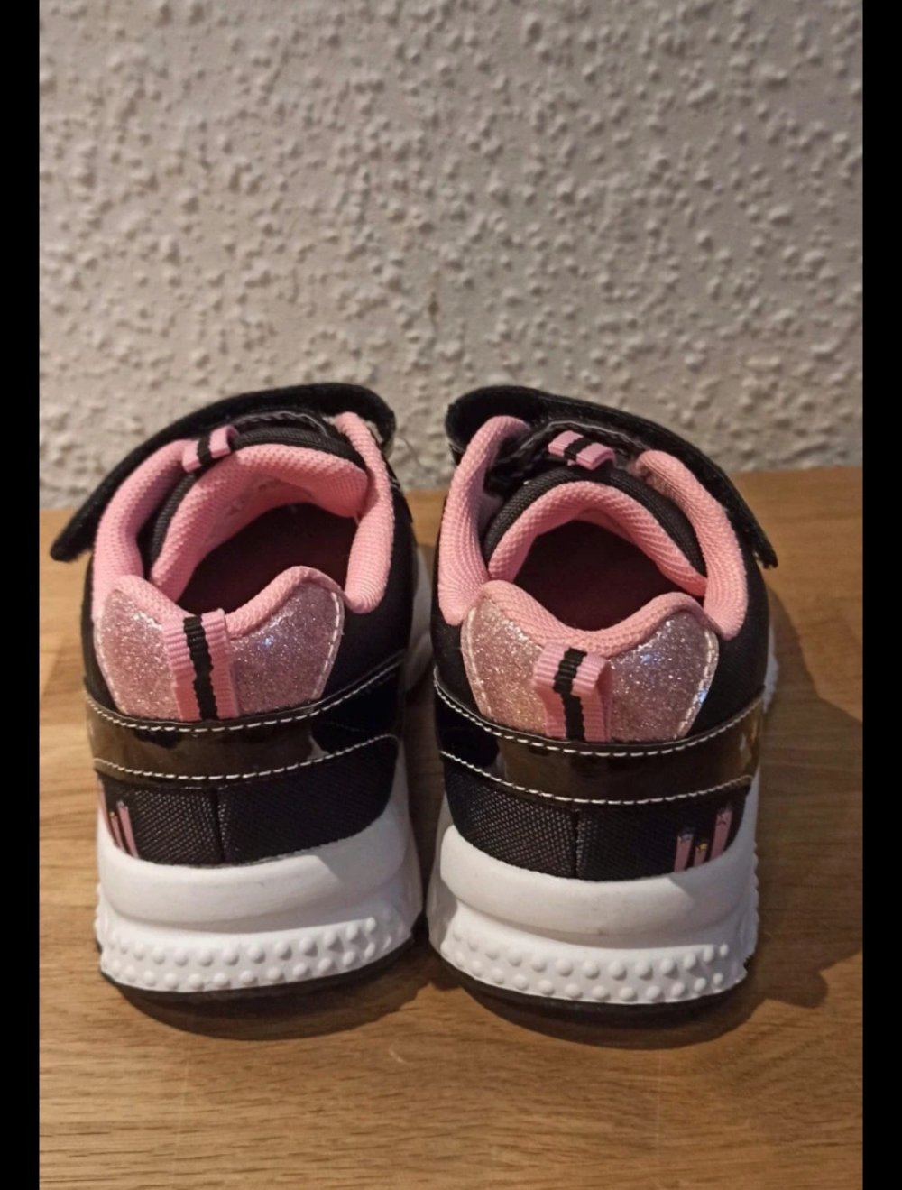 Coole Turnschuhe / Sneaker, Größe 28, Miraculous, mit Blinkfunktion, Neu,