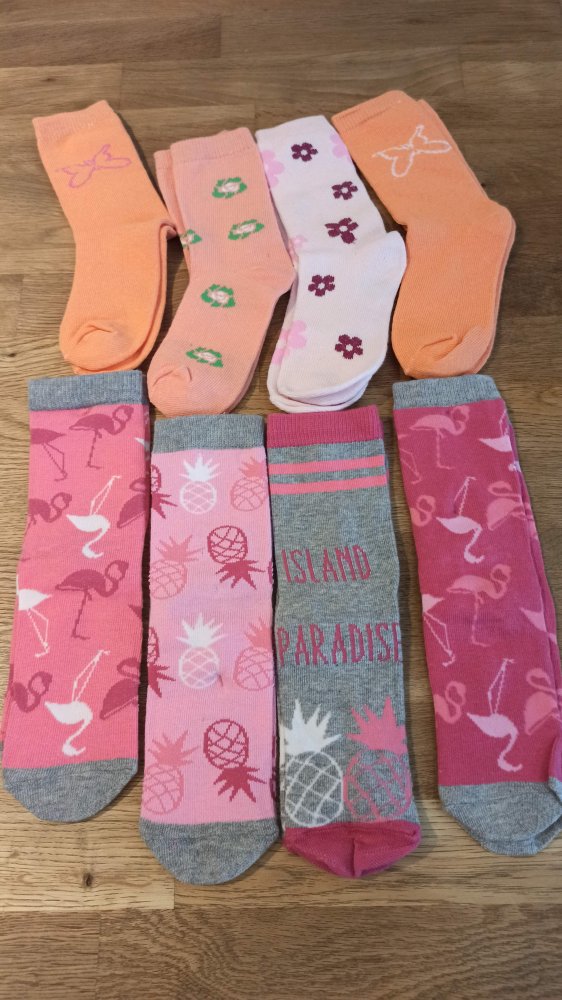 Süße Socken, Größe 23-26, 8 Paar, neu!