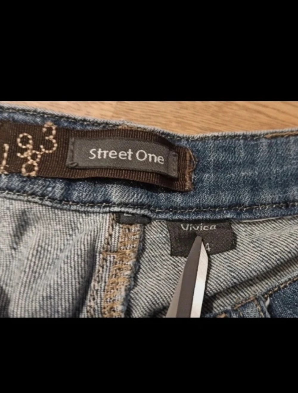 Schöne 3/4 Jeans, Größe 36, Street One