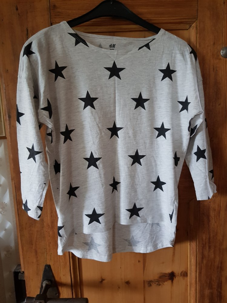 Shirt mit Sternen 