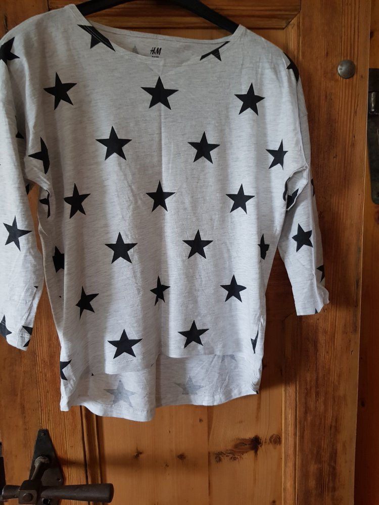 Shirt mit Sternen 