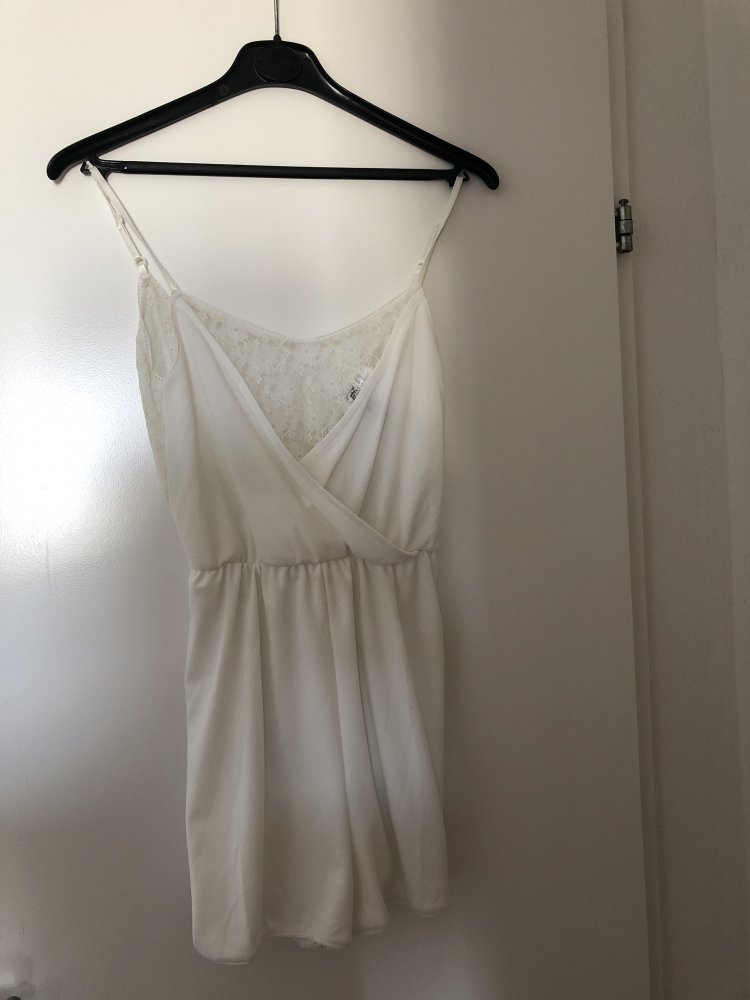 weisser Jumpsuit mit Spitze
