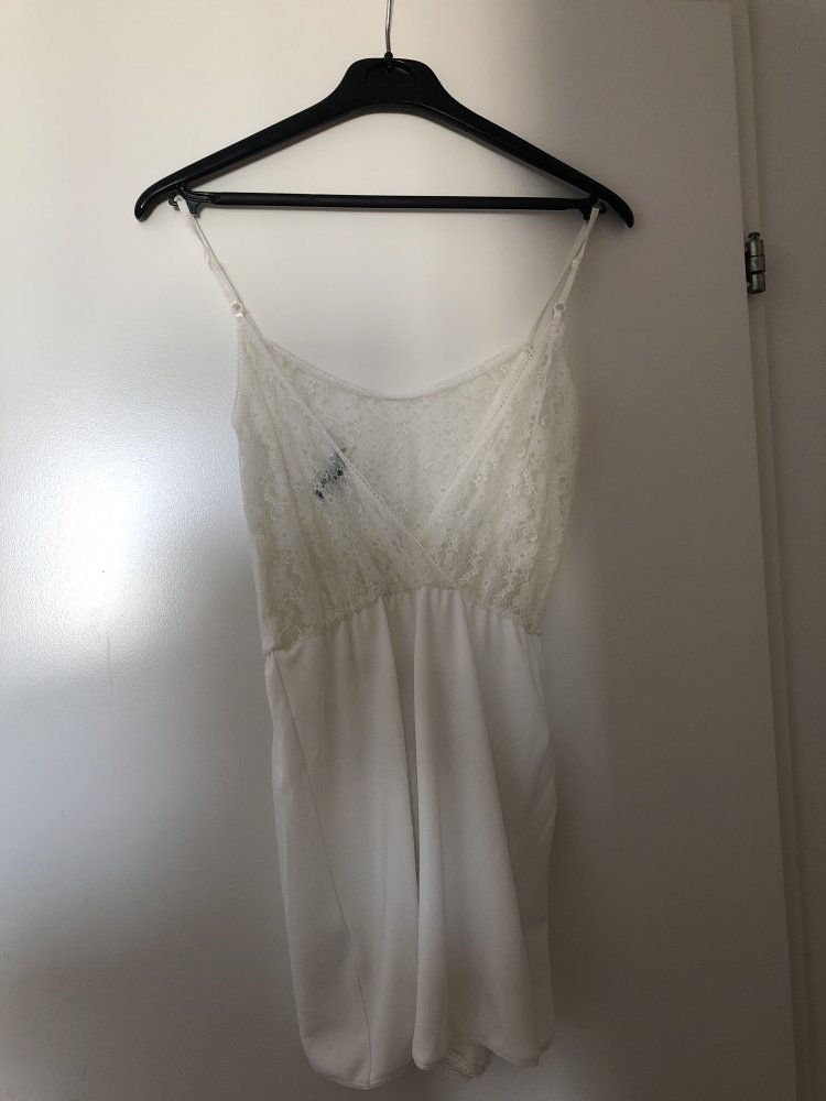 weisser Jumpsuit mit Spitze
