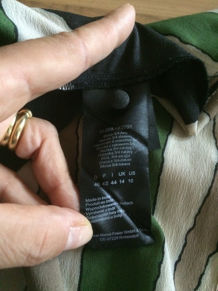 H&M Bluse Gr.M/L im Bamboo Muster grün / Creme / schwarz
