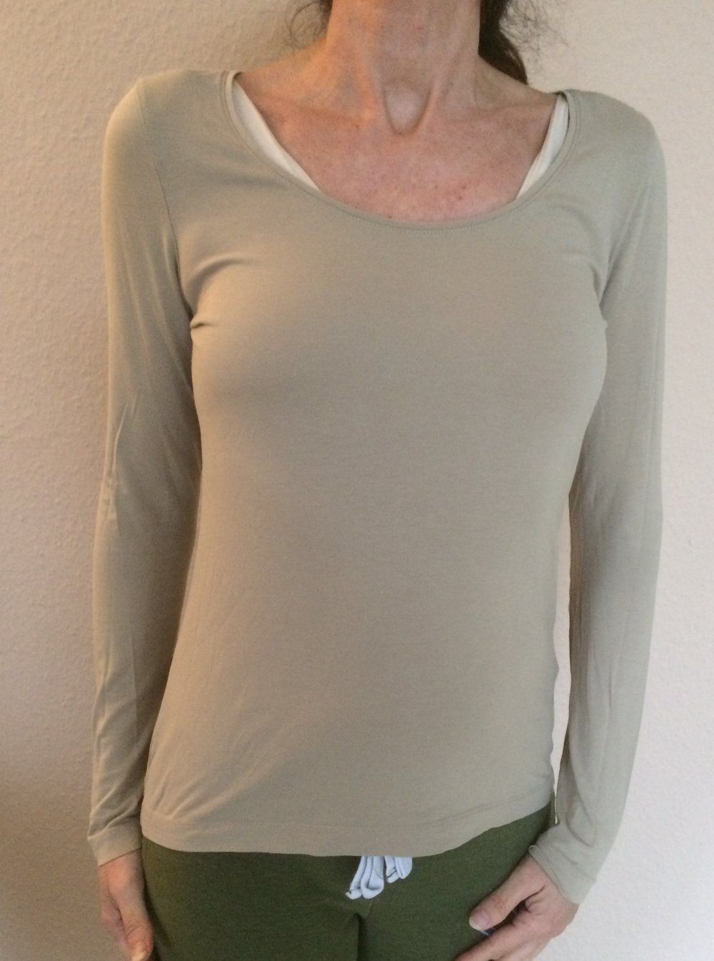 2 H&M Lang Arm Shirts Gr.M Creme / Toffee Farben Rundhals