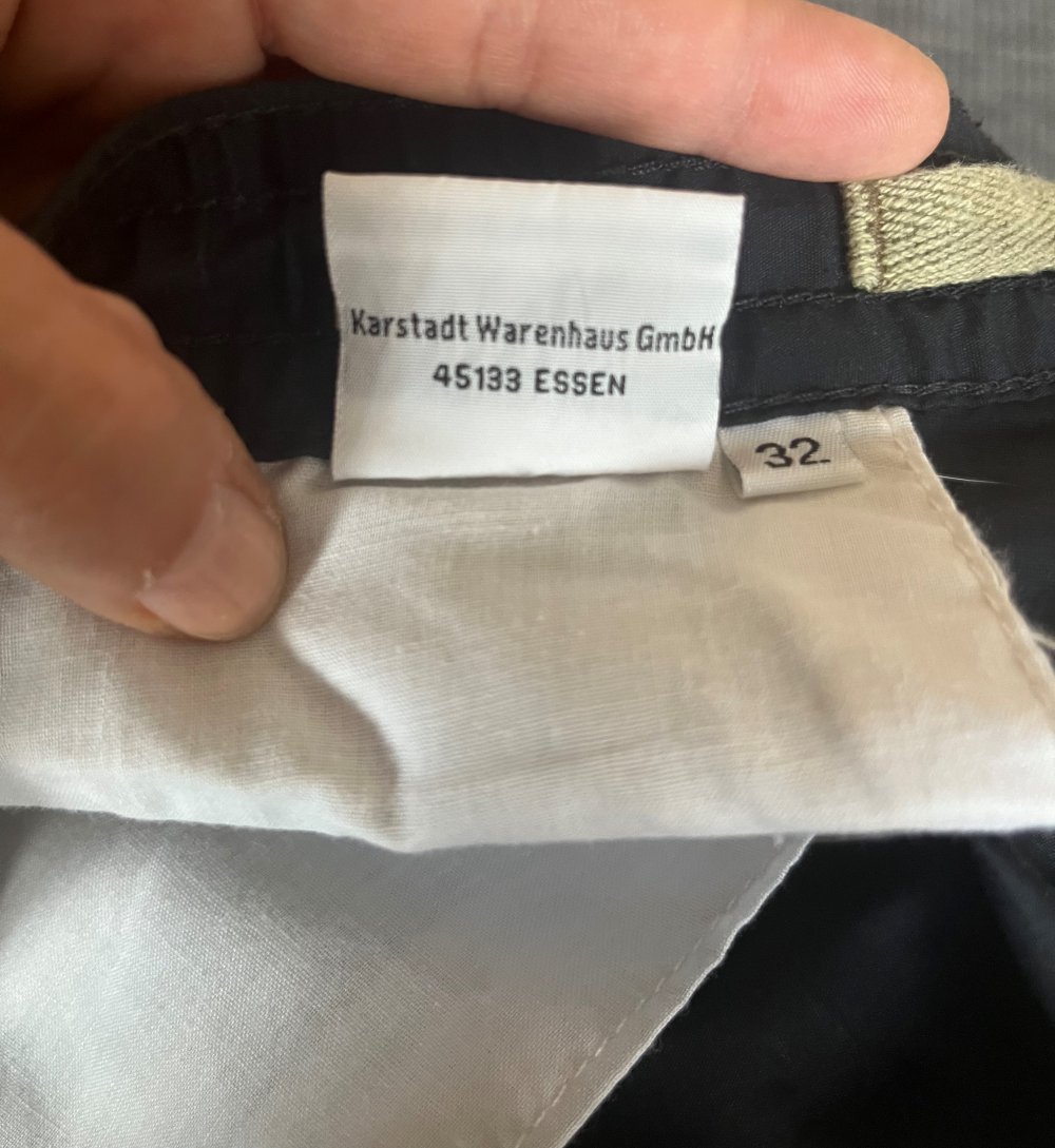2 Cargo Shorts von Karstadt Gr.M (32/33) marine / schwarz