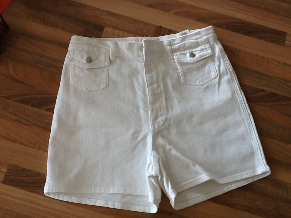 H&M Super High Waist Jeans Short, weiß Gr.36 Concious Collection