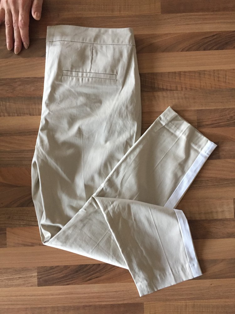 BAF Chinos Hose mit schmalem Bein und Galon Streifen Gr.36