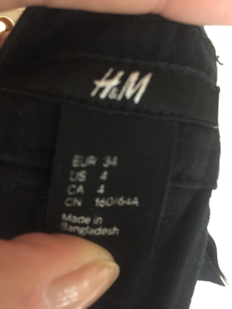 H&M Jeansstoff Shorts Gr.34 schwarz mit Taschen und Umschlag