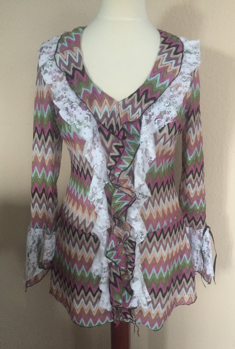 Wanli Zic Zac Volants Tunika Boho Style Bluse Gr.M mit Spitze, tolle Farbkombination