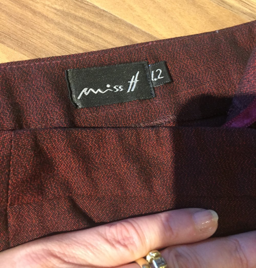Miss H 7/8 Stiefel Hose Gr.L Bordeaux Farben leicht glänzend