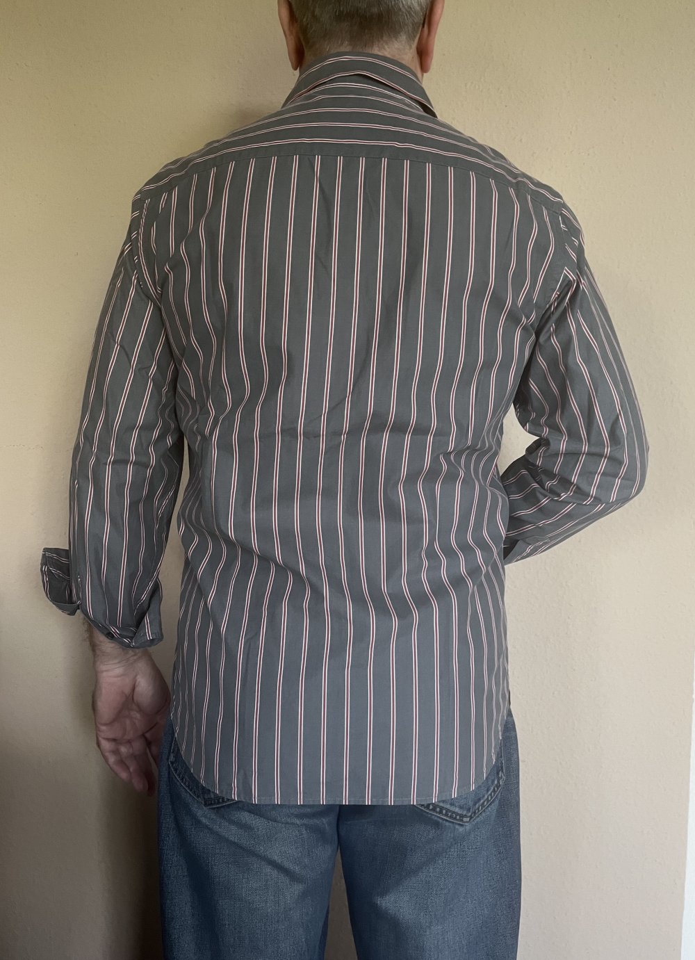 J.J. Men Hemd Gr.M grau/rot gestreift Triple Button