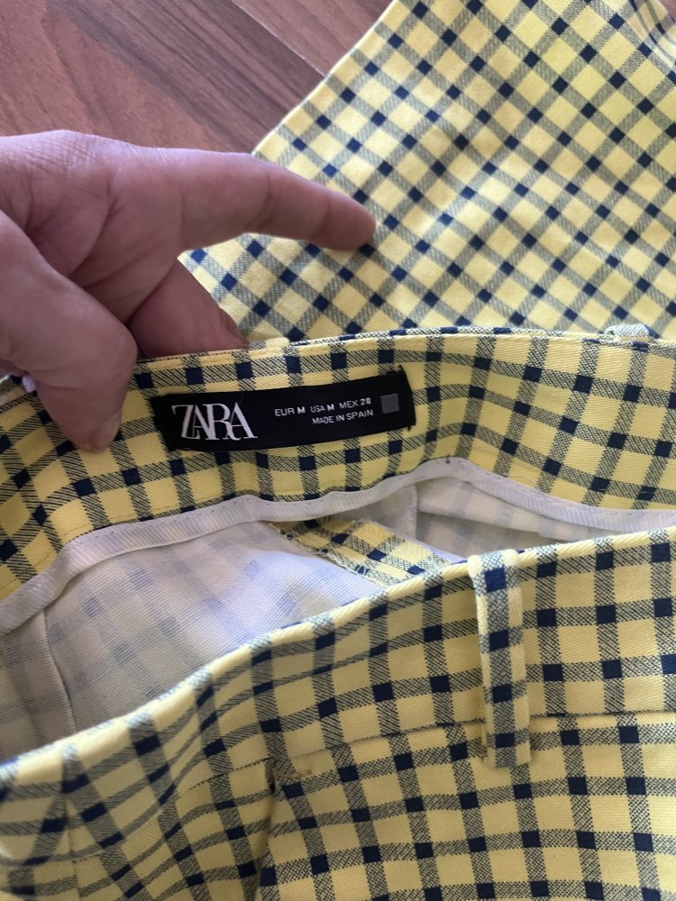 Zara Bermuda Shorts Gr.M gelb blau kariert