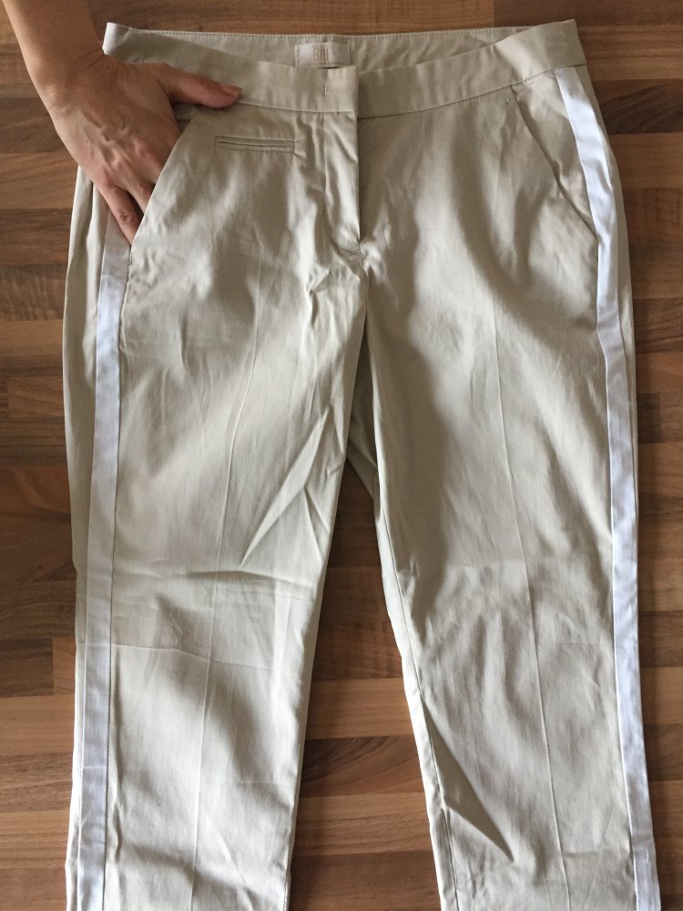 BAF Chinos Hose mit schmalem Bein und Galon Streifen Gr.36