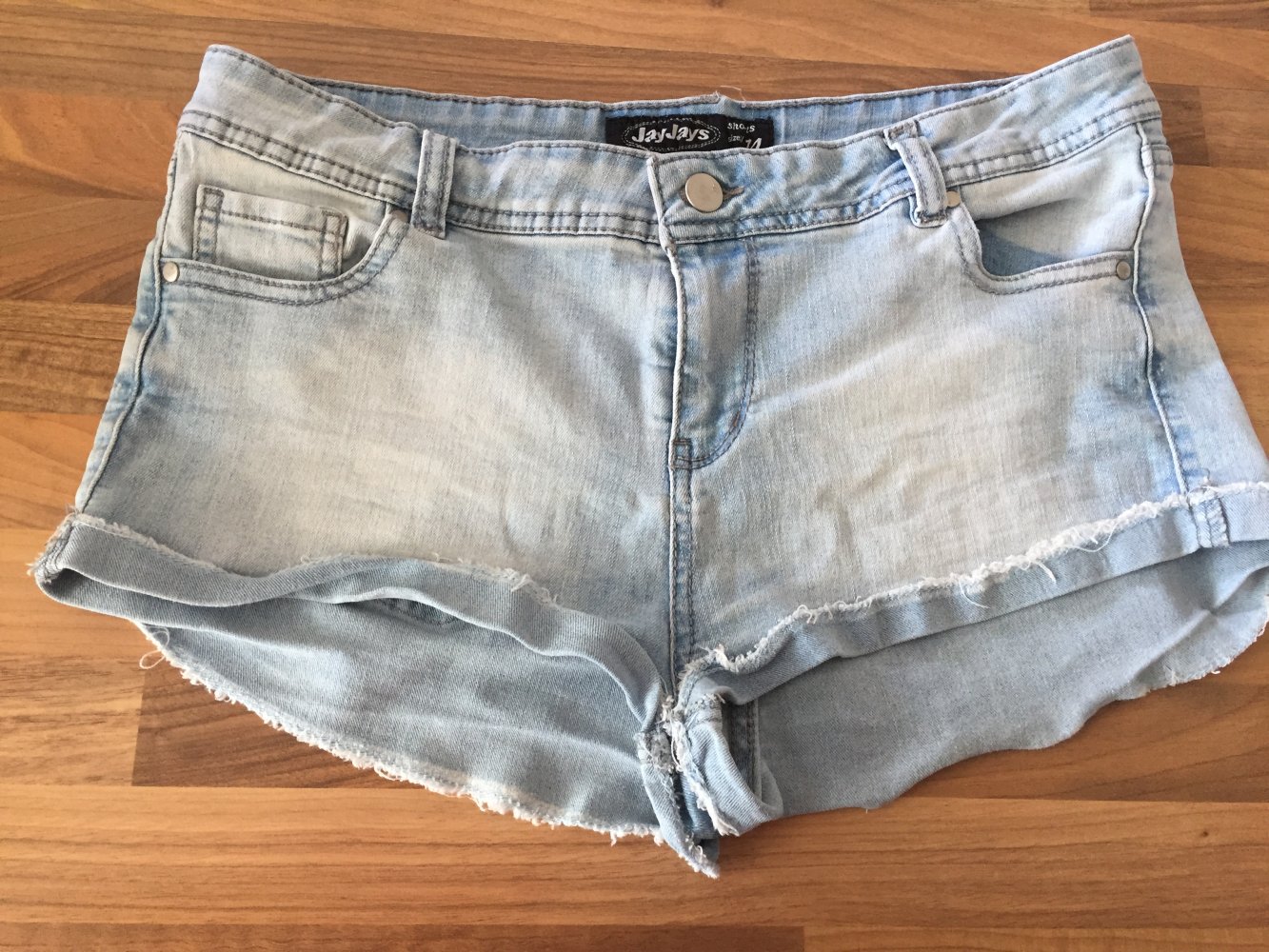 Jay Jays Jeans Short aus Australien Gr.38 hellblau gebleached