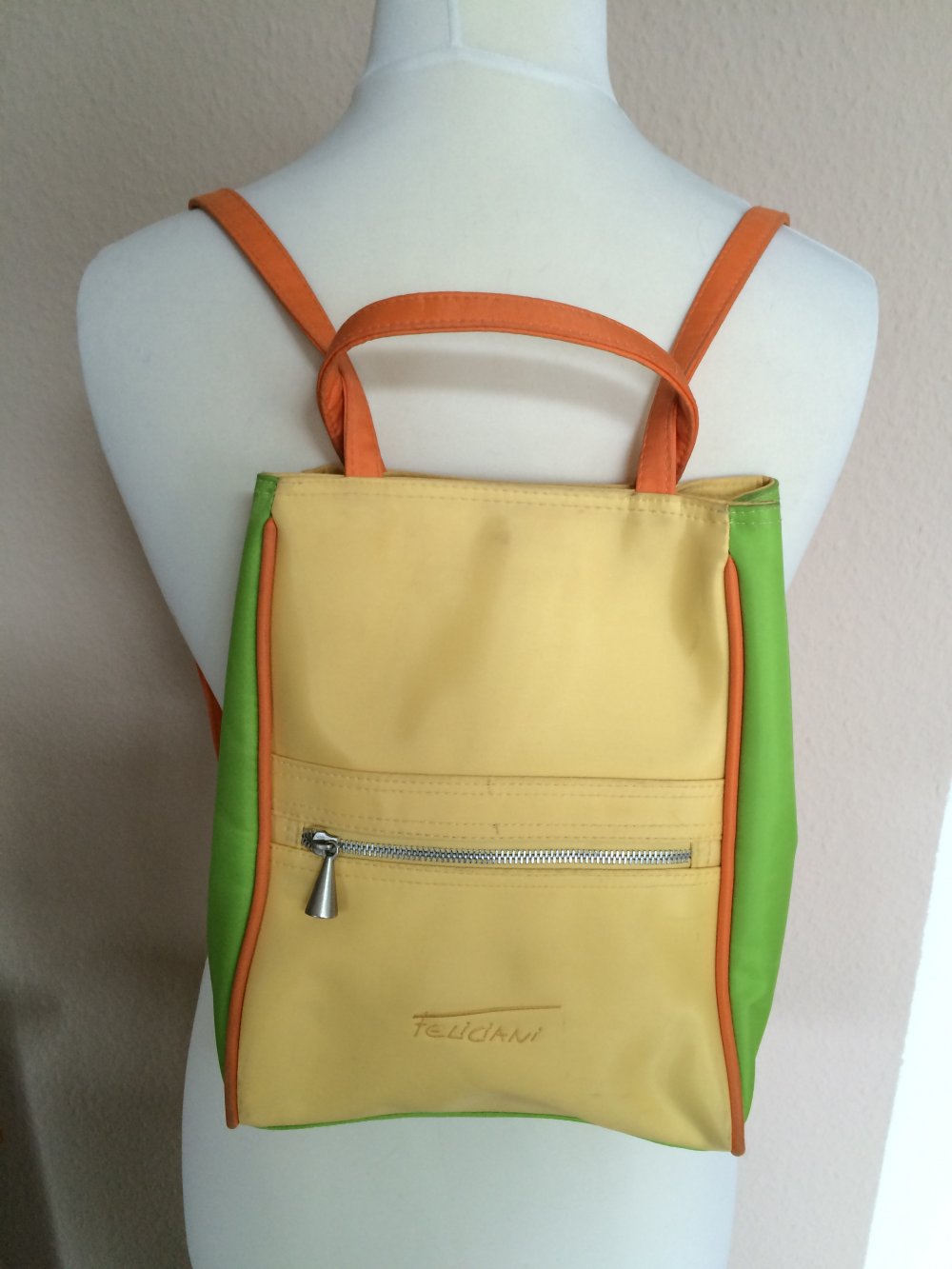 Feliciani Rucksack / Tasche mit Außen Tasche in orange mint Pastell gelb